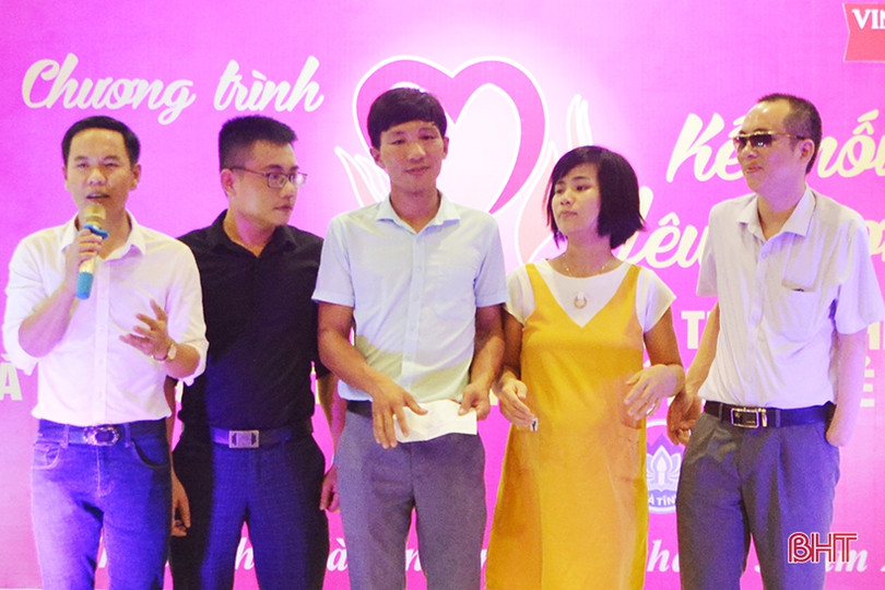 Kết nối yêu thương với trẻ em khiếm thị thành phố Hà Tĩnh