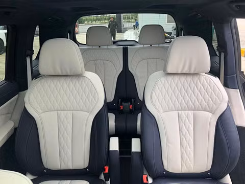 BMW X7 đầu tiên về Việt Nam, giá khoảng 7 tỷ đồng ảnh 7 BMW X7 đầu tiên về Việt Nam, giá khoảng 7 tỷ đồng