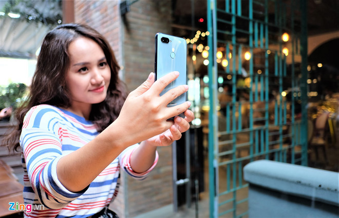 Loạt smartphone giảm giá mạnh cuối tháng 5