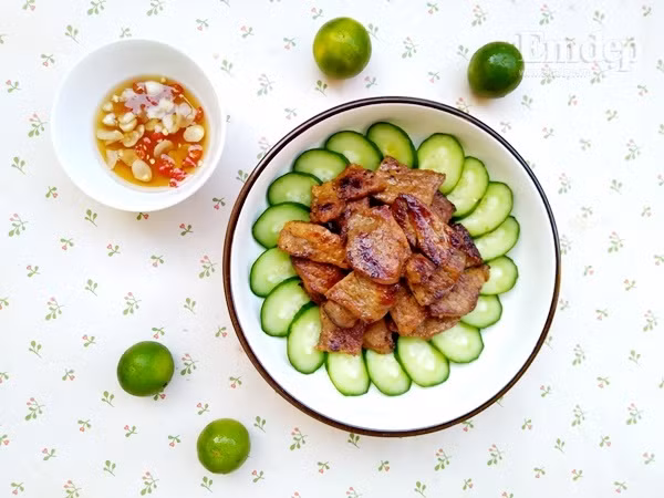 Thịt chiên đơn giản mà người lớn trẻ nhỏ ăn hết vèo