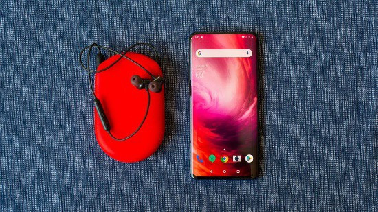 OnePlus 7 Pro vs Galaxy S10 Plus: kẻ tám lạng, người nửa cân! - Ảnh 9. OnePlus 7 Pro & Galaxy S10 Plus: “Kẻ tám lạng, người nửa cân”!