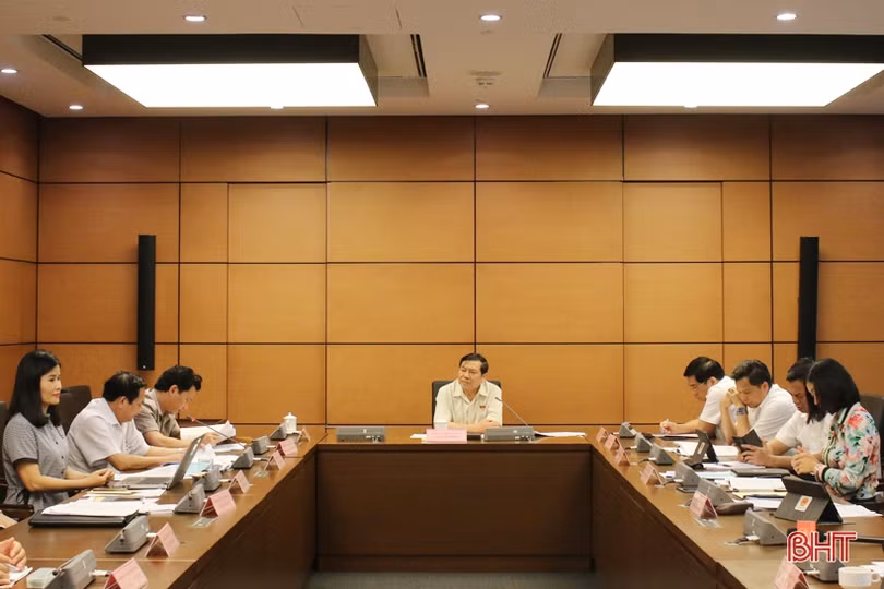 Đoàn ĐBQH Hà Tĩnh đóng góp nhiều ý kiến thiết thực vào các dự án luật