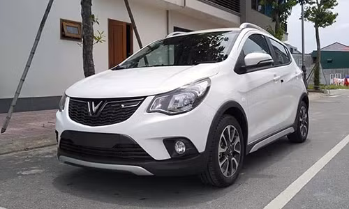 VinFast Fadil bản thương mại xuất hiện tại đại lý