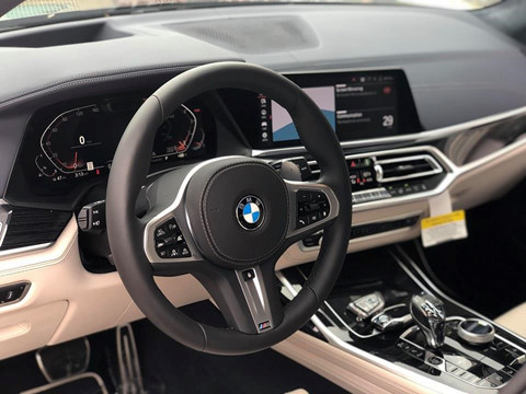 BMW X7 đầu tiên về Việt Nam, giá khoảng 7 tỷ đồng