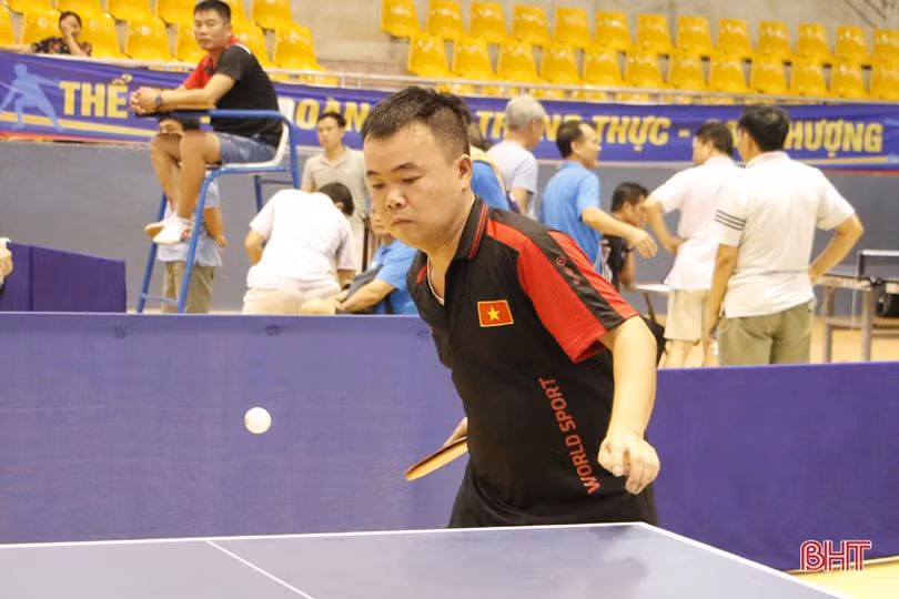 Những gương mặt lọt vào vòng 2 Giải Bóng bàn Báo Hà Tĩnh mở rộng