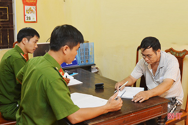 Khởi tố “con nghiện” hơn 50 tuổi, bán ma túy kiếm tiền “nướng” 1 triệu/ngày