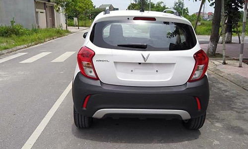 VinFast Fadil bản thương mại xuất hiện tại đại lý
