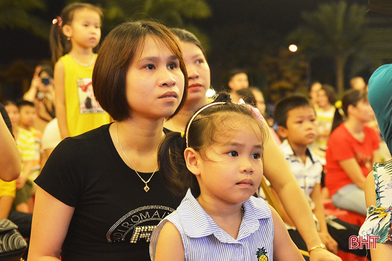 Kết nối yêu thương với trẻ em khiếm thị thành phố Hà Tĩnh