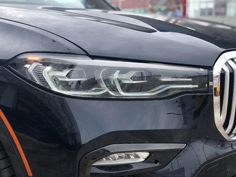 BMW X7 đầu tiên về Việt Nam, giá khoảng 7 tỷ đồng