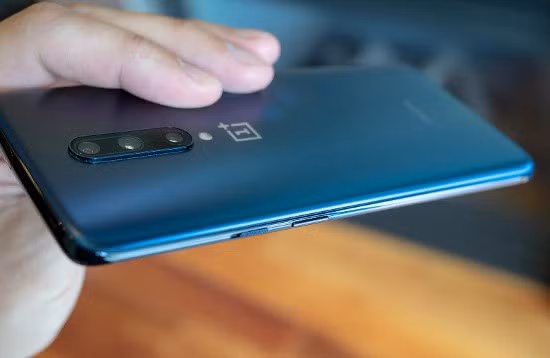 OnePlus 7 Pro vs Galaxy S10 Plus: kẻ tám lạng, người nửa cân! - Ảnh 17. OnePlus 7 Pro & Galaxy S10 Plus: “Kẻ tám lạng, người nửa cân”!