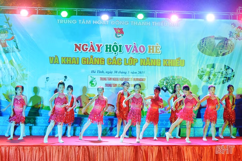 Sôi động ngày hội vào hè tại Hà Tĩnh