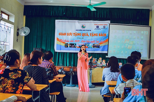 “Tết thiếu nhi - lan tỏa nghị lực sống” ở Làng Trẻ em mồ côi Hà Tĩnh