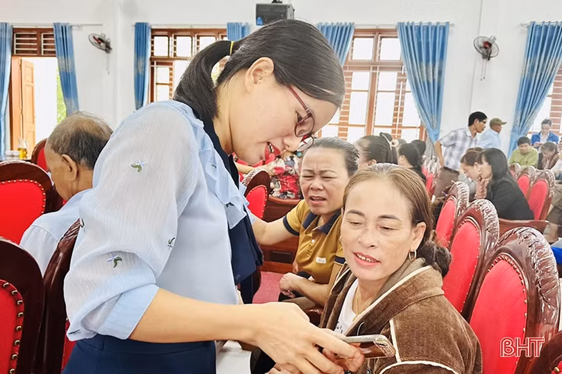 Cẩm Xuyên đẩy mạnh truyền thông và giảm nghèo về thông tin