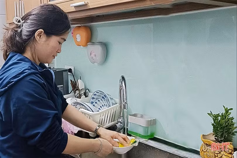 Nữ quân nhân tròn “một gánh hai vai” khi chồng hi sinh giữa thời bình