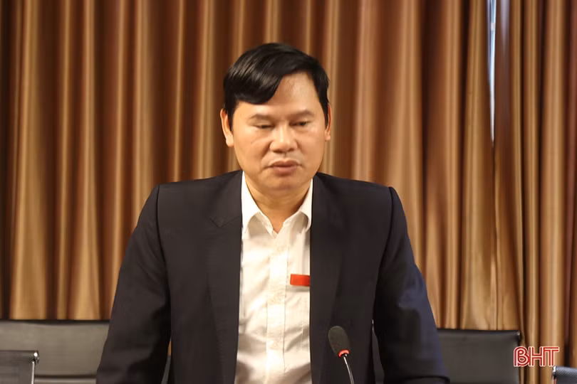 Các tổ đại biểu HĐND tỉnh thảo luận nội dung trình Kỳ họp thứ 17