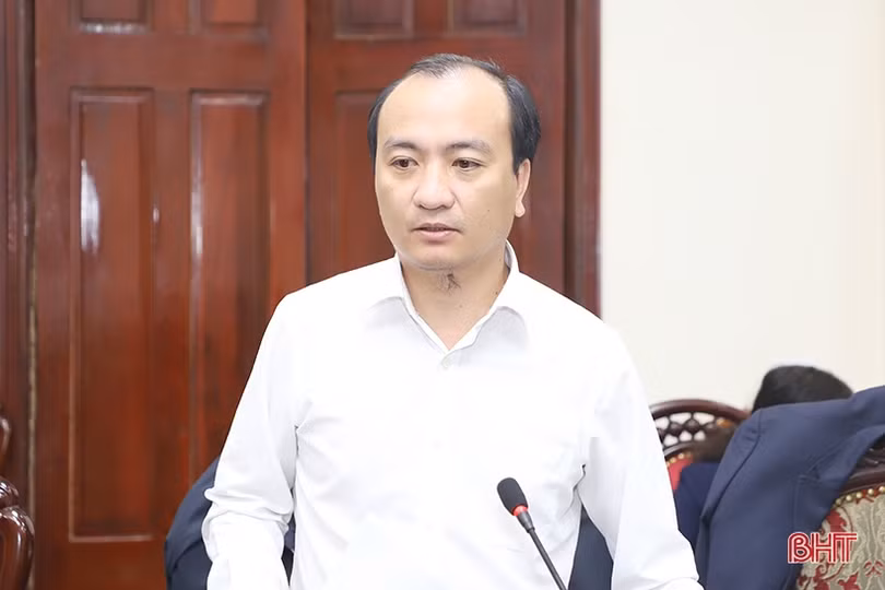 Các tổ đại biểu HĐND tỉnh thảo luận nội dung trình Kỳ họp thứ 17