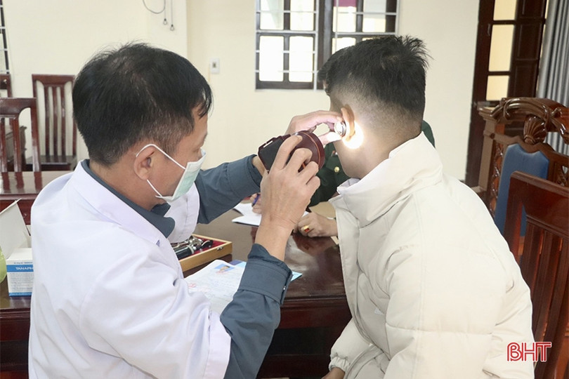 165 thanh niên Vũ Quang tham gia khám tuyển nghĩa vụ quân sự, công an