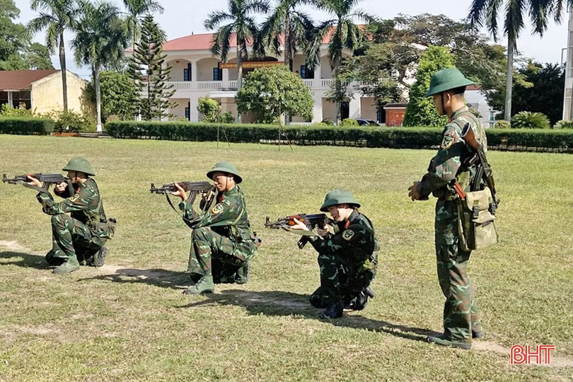 Nữ quân nhân tròn “một gánh hai vai” khi chồng hi sinh giữa thời bình