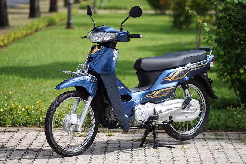 Honda Dream thế hệ mới về Việt Nam bị “thổi giá” hơn trăm triệu đồng