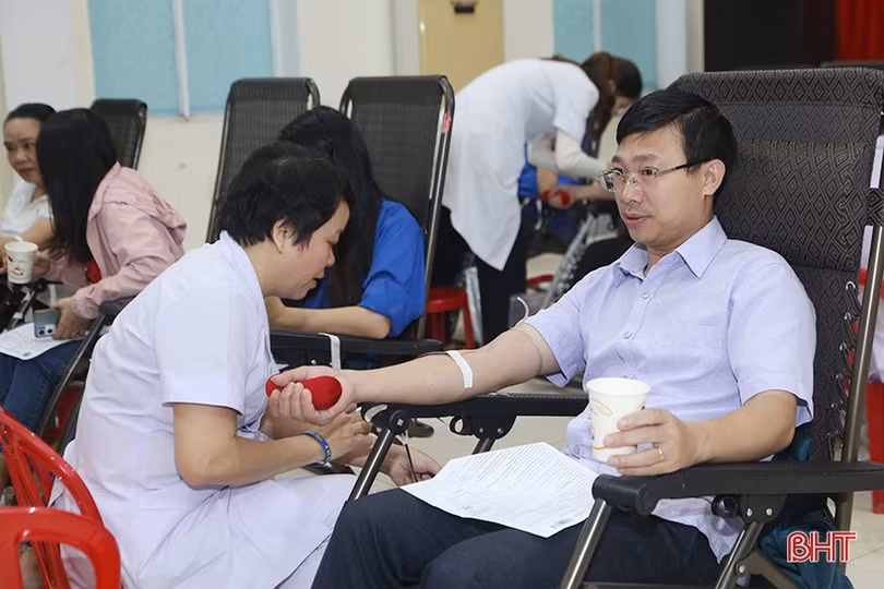 Tuổi trẻ Khối các Cơ quan và Doanh nghiệp Hà Tĩnh hiến 204 đơn vị máu