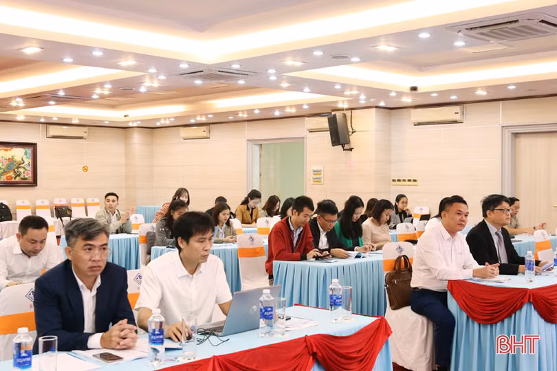 Tập huấn nâng cao năng lực cho cán bộ thông tin và truyền thông