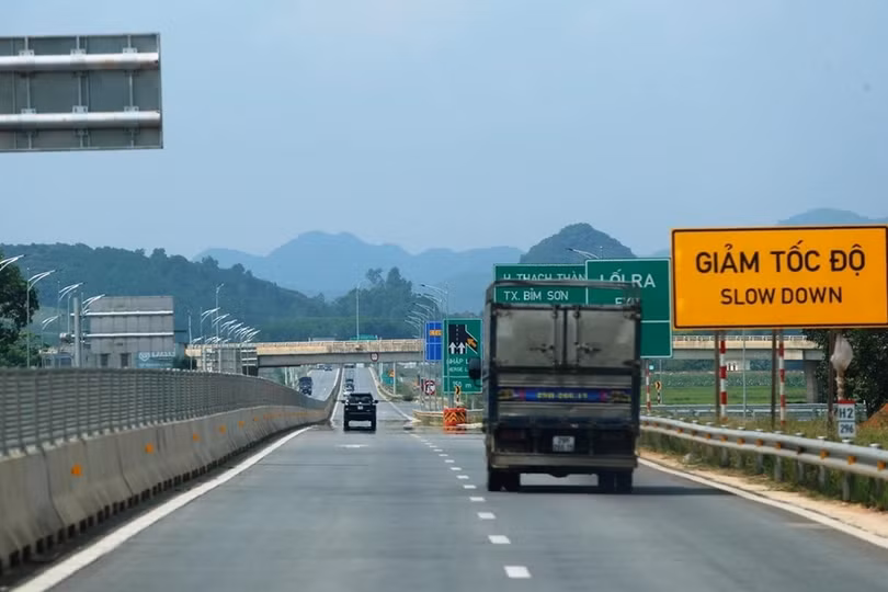 Rà soát nâng tốc độ đường cao tốc phân kỳ đầu tư 4 làn xe lên 90 km/h