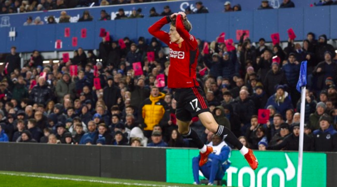 Man Utd thắng với siêu phẩm móc bóng của Garnacho
