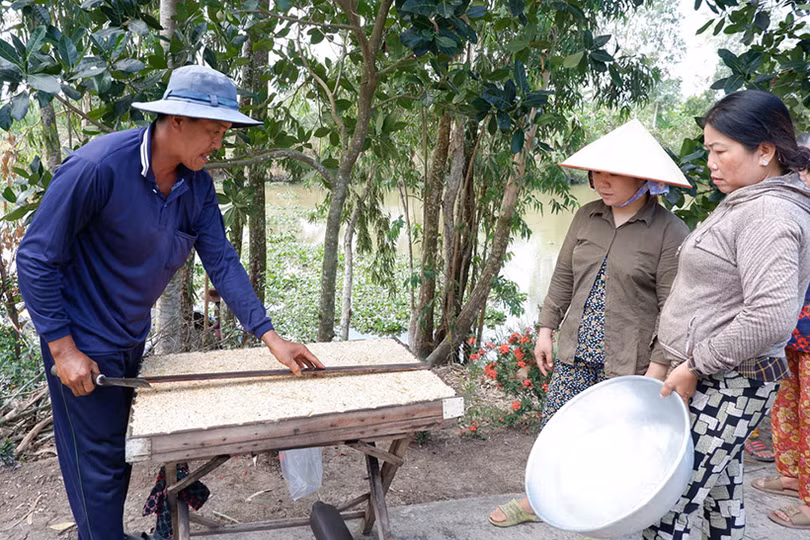 Cốm nổ mùa đông