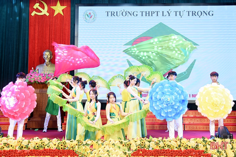 Trường THPT Nguyễn Trung Thiên nhất hội thi tìm hiểu kiến thức về sức khỏe sinh sản vị thành niên