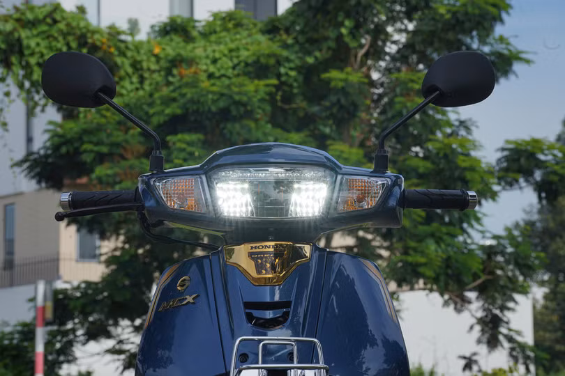 Honda Dream thế hệ mới về Việt Nam bị “thổi giá” hơn trăm triệu đồng