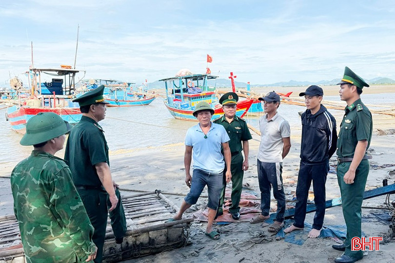 Lực lượng Bộ đội Biên phòng động viên bà con ngư dân nỗ lực khắc phục khó khăn, vươn khơi bám biển. bqbht_br_can-lach-4a.jpg