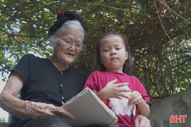 Cụ bà U100 say mê Truyện Kiều