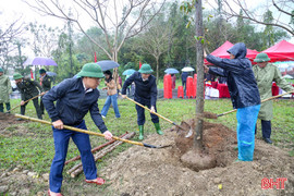 Lãnh đạo tỉnh tham gia Tết trồng cây tại các địa phương