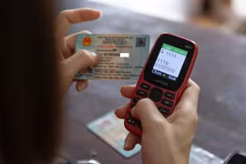 0h ngày 15/6: Khóa SIM một chiều với các thuê bao chưa xác thực thông tin theo quy định của Thông tư 08