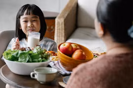Minh bạch hóa chuỗi giá trị, Vinamilk tái định nghĩa chất lượng sữa Việt