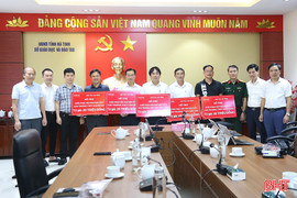 Viettel Hà Tĩnh chung tay hỗ trợ khắc phục hậu quả bão số 5 