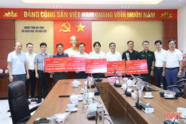 Viettel Hà Tĩnh chung tay hỗ trợ khắc phục hậu quả bão số 5 