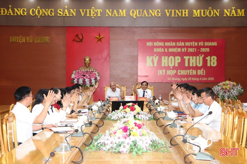 HĐND huyện Vũ Quang họp thông qua kết quả lấy ý kiến người dân về sắp xếp ĐVHC cấp xã. bqbht_br_z6540895587802-d6c35e06cae67369029317d8094205c9a.jpg