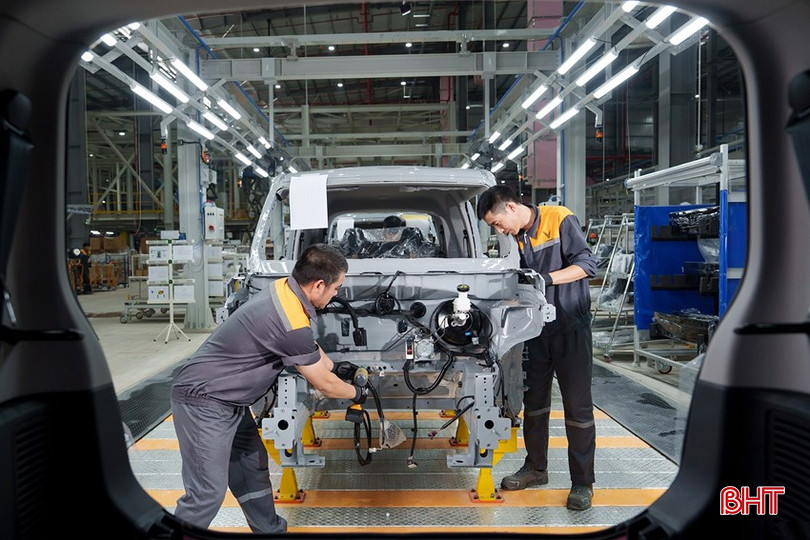 Môi trường làm việc chuyên nghiệp, mức đãi ngộ hấp dẫn của VinFast đã thu hút đông ứng viên tham gia ứng tuyển. bqbht_br_p0509069a.jpg