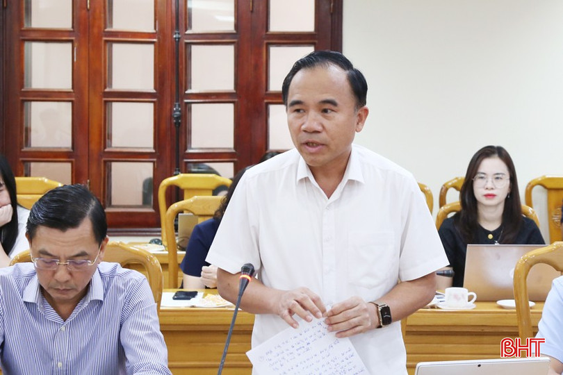 Giám đốc Sở KH&CN Bùi Quang Hoàn đề xuất một số nội dung hợp tác trong lĩnh vực chuyển giao, nghiên cứu khoa học. 5a-7417.jpg
