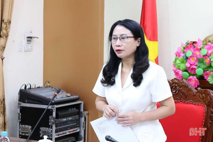 Trưởng ban Pháp chế HĐND tỉnh Nguyễn Thị Nhuần kết luận cuộc làm việc. bqbht_br_3a.jpg