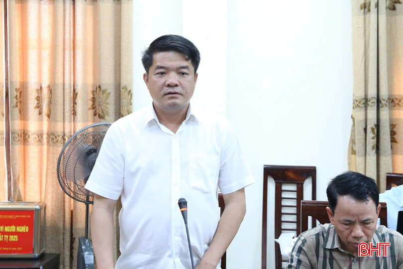 Chủ tịch Ủy ban MTTQ tỉnh Trần Nhật Tân đề nghị các nội dung về quy định các biện pháp bảo đảm bảo thực hiện dân chủ ở cơ sở trên địa bàn Hà Tĩnh cần phải được ban hành theo hình thức quy phạm pháp luật và chi tiết hơn để thực hiện một cách thực chất, hiệu quả. bqbht_br_6a.jpg