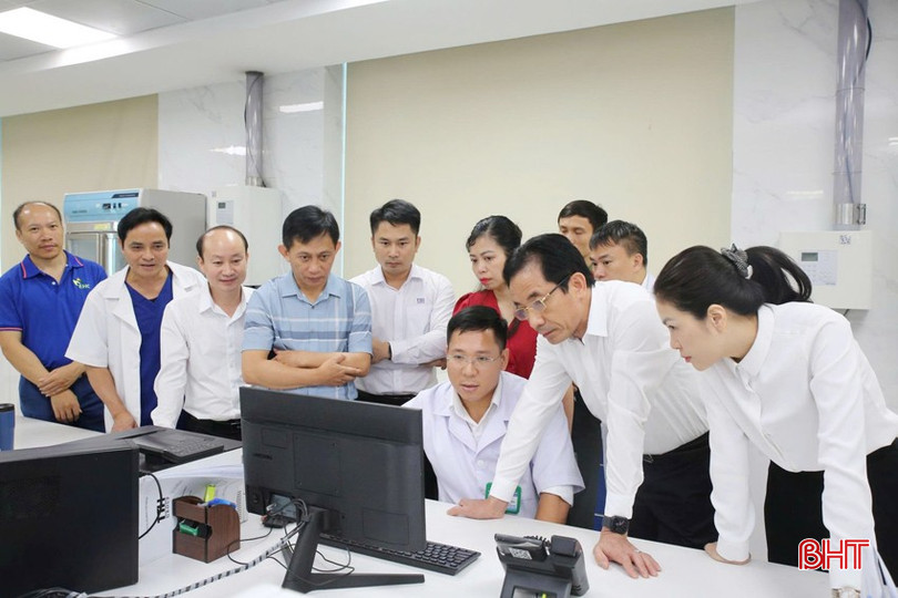 Algemeen Ziekenhuis van Ha Tinh maakt gebruik van elektronische medische dossiers. Foto: Tuan Dung. bqbht_br_z6899952926006-f65d99de0dc586643af91f322fe436d0-c3342a.jpg