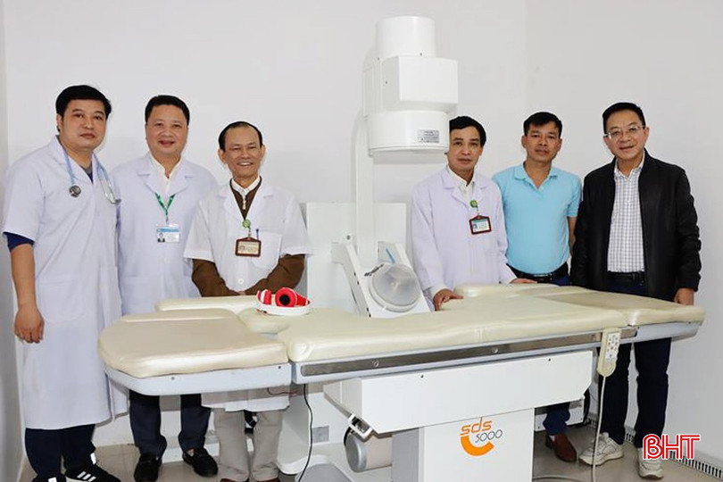 Trung tâm Y tế huyện Đức Thọ được đầu tư máy tán sỏi tiết niệu ngoài cơ thể. bqbht_br_may-tan-soi-tiet-nieu-ngoai-co-thea.jpg