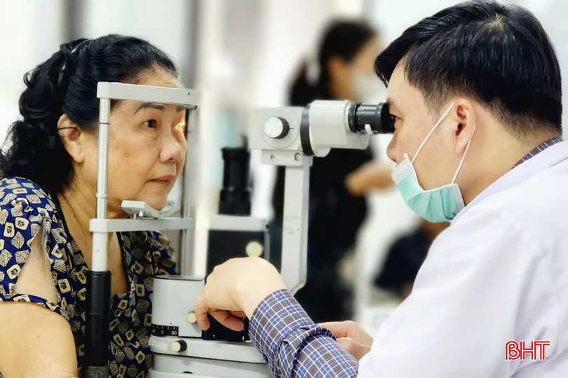 Người dân cần tăng cường đi khám mắt định kỳ để phát hiện kịp thời bệnh lý võng mạc. bqbht_br_vong-mac-1a.jpg