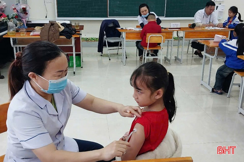 Hà Tĩnh phấn đấu có trên 90% trẻ em trong độ tuổi được tiêm vắc-xin phòng uốn ván-bạch hầu. bqbht_br_5a.jpg