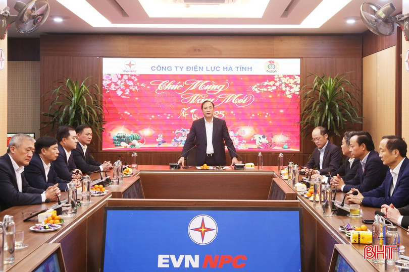 Bí thư Tỉnh ủy Hoàng Trung Dũng chúc tết Điện lực Hà Tĩnh... bqbht_br_3a.jpg