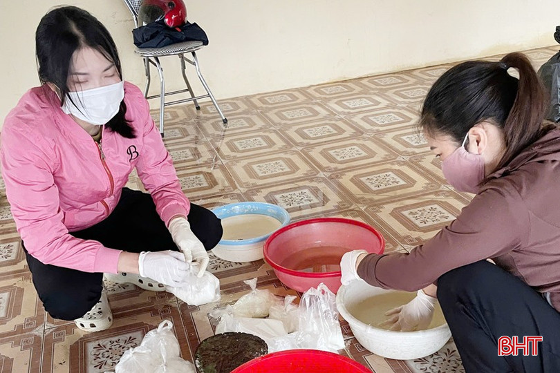 Chuẩn bị đầy đủ hóa chất khử khuẩn và hóa chất làm sạch nguồn nước cho người dân. bqbht_br_vung-ang-2a.jpg