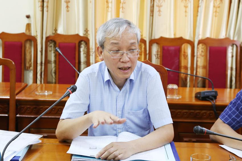Phó Cục trưởng Cục Di sản, Bộ VH-TT&DL Trần Đình Thành góp ý một số nội dung vào hồ sơ. 2A.jpg