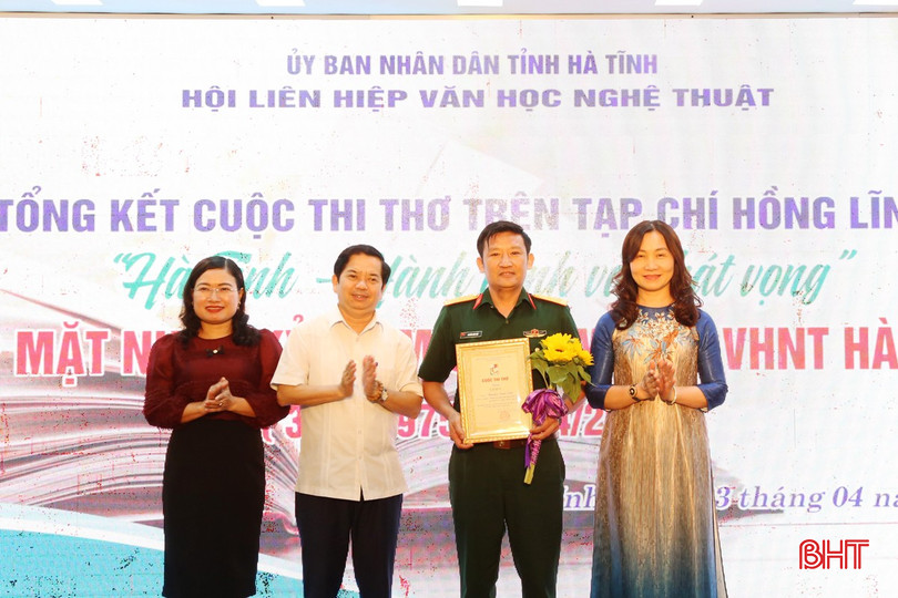 Đại biểu trao giải C... bqbht_br_5a.jpg